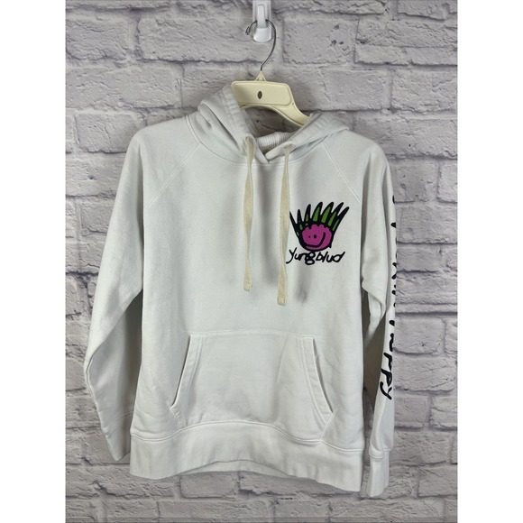 Mantis Tops - Yungblood Be Happy Face White Pullover  Cozy Hoodie Loungewear Punk  Size Large